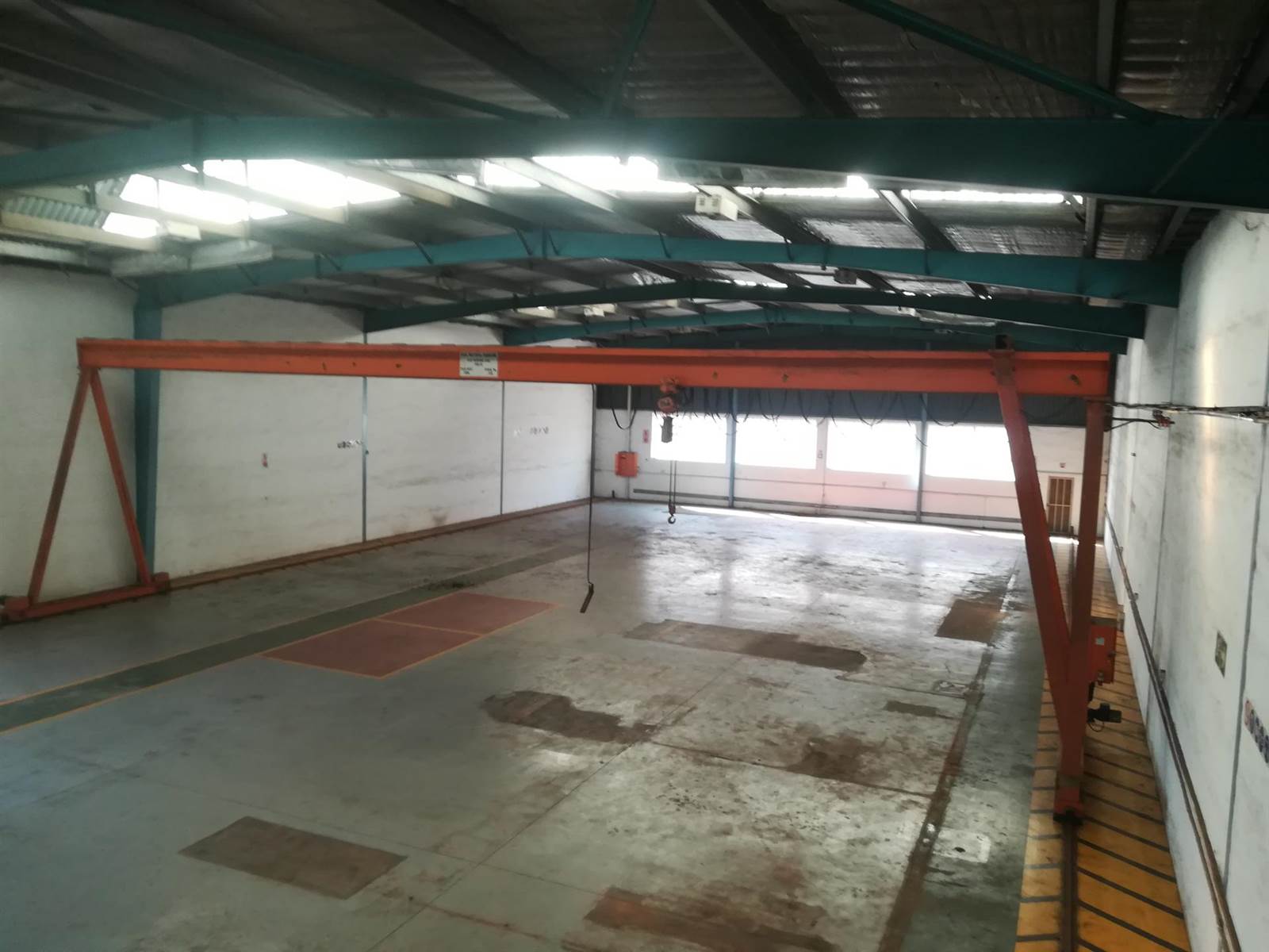 1050  m² Industrial space in Sea Cow Lake photo number 5