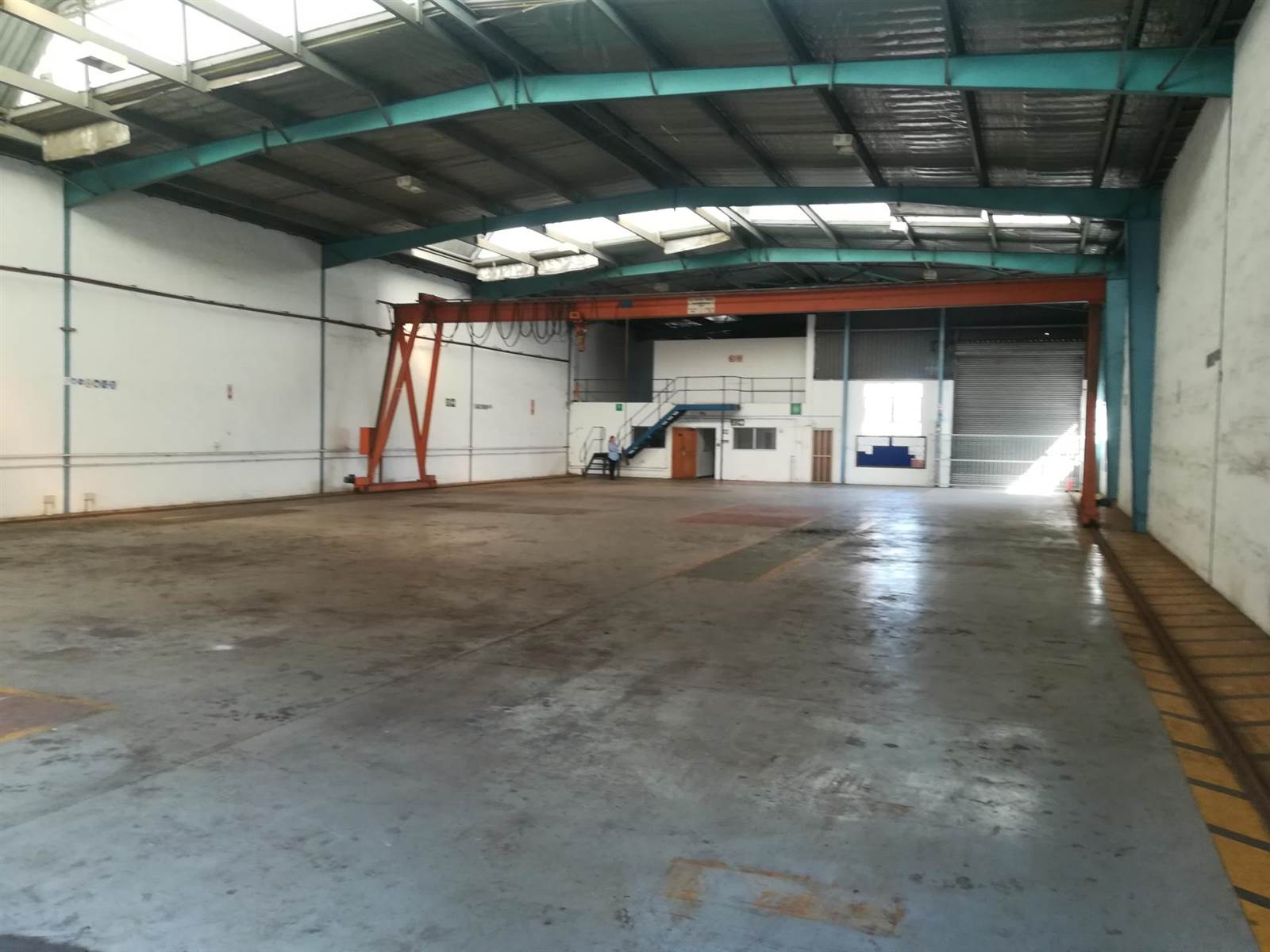 1050  m² Industrial space in Sea Cow Lake photo number 1