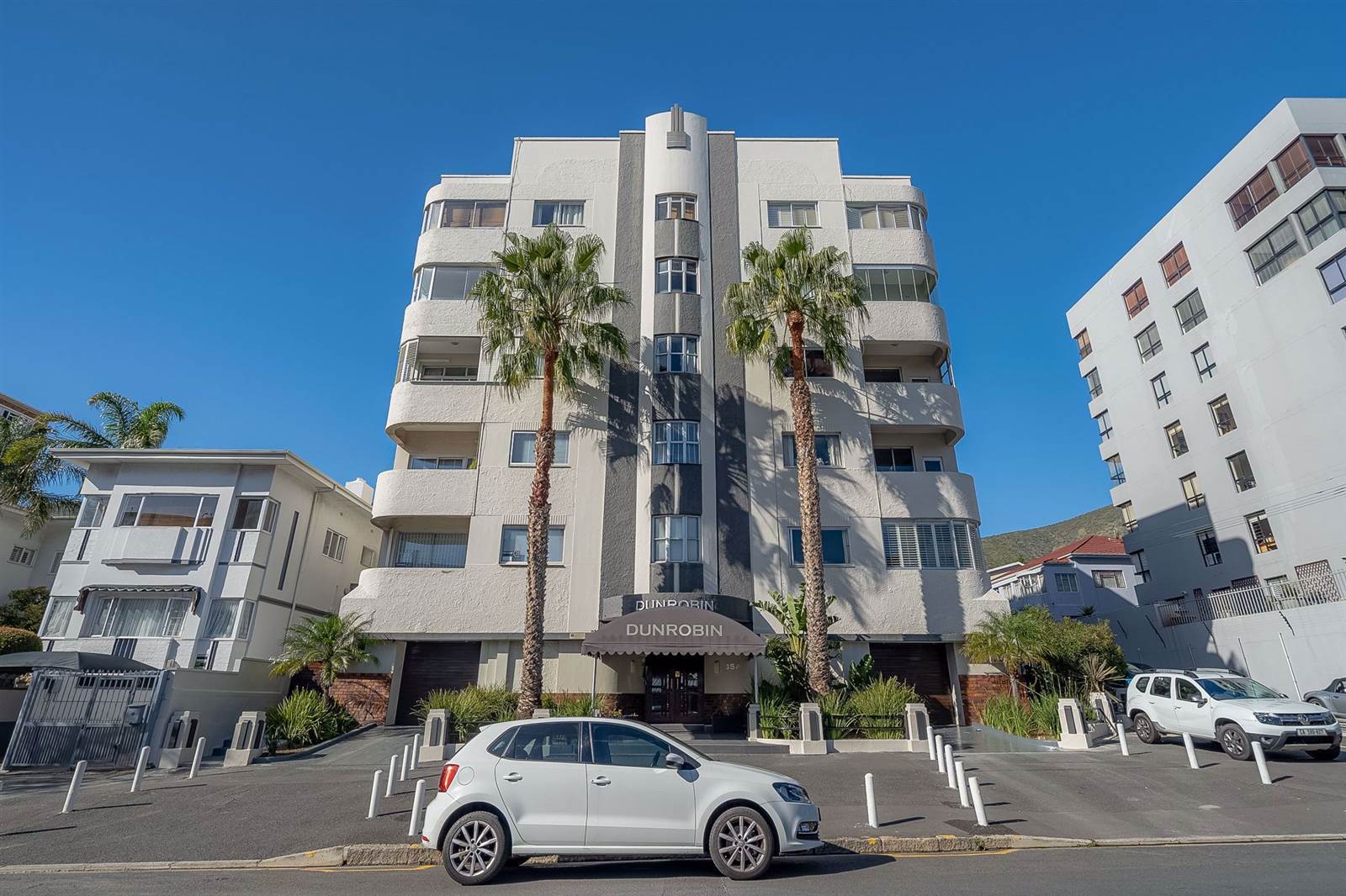 2 Bed Apartment in Fresnaye photo number 1