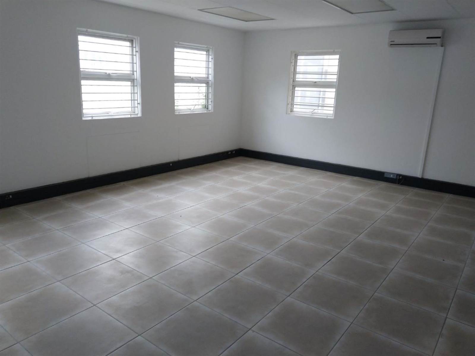 428  m² Commercial space in Woodmead photo number 5