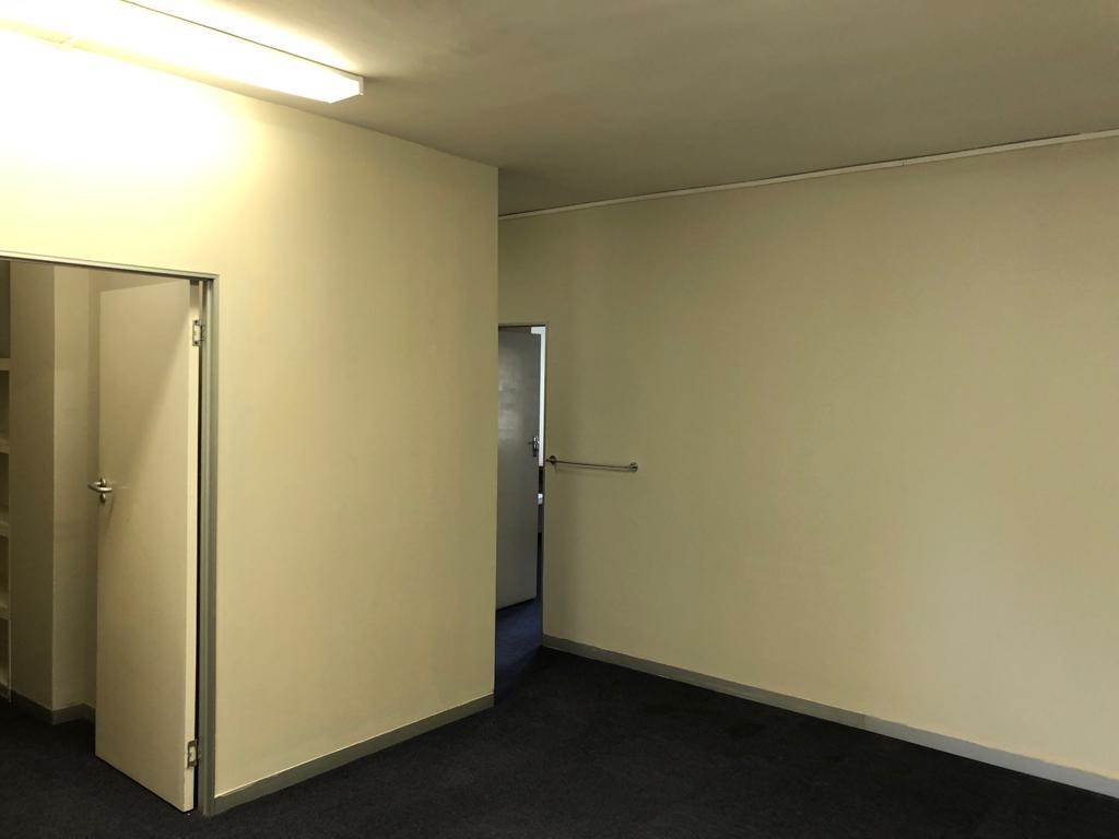 2036  m² Commercial space in Parow photo number 28