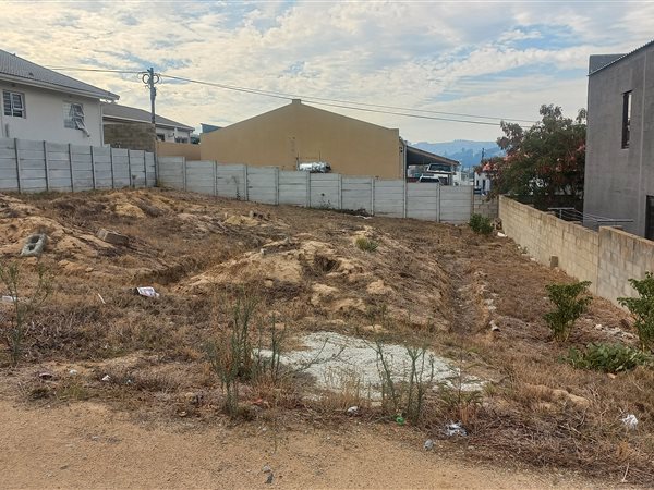 400 m² Land available in Malmesbury