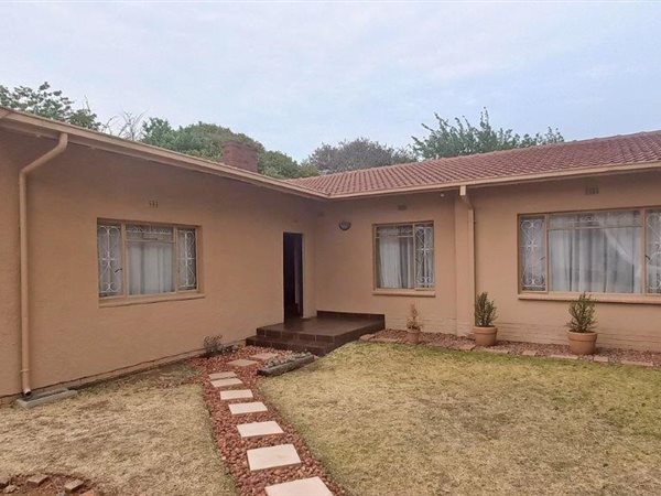 4 Bed House in Marlands