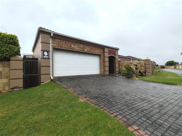 3 Bedroom Townhouse 3 Bedroom Townhouse
