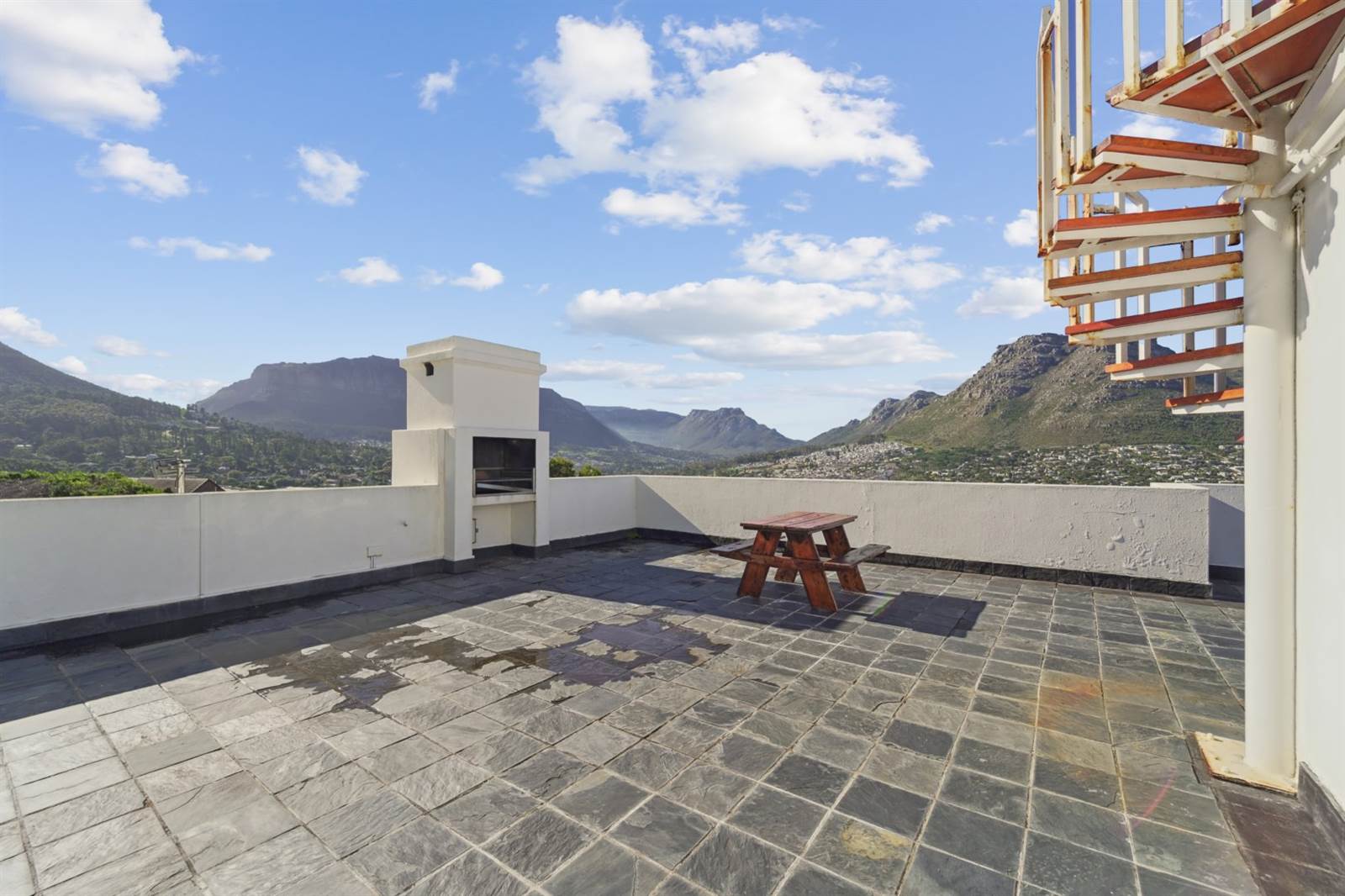 7 Bed House in Hout Bay and surrounds photo number 5