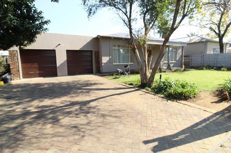 4 Bed House in Potchefstroom Central photo number 26
