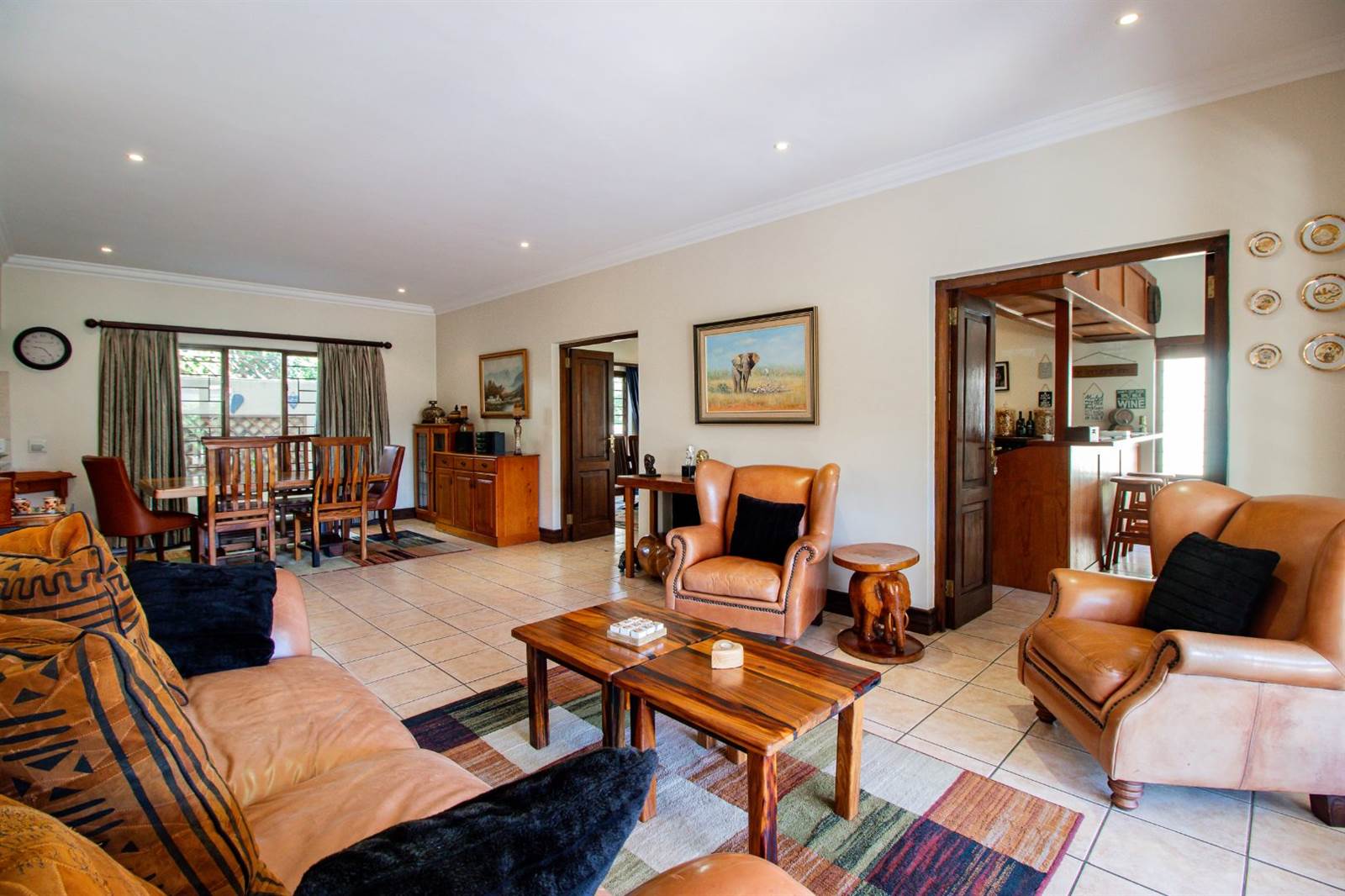 4 Bed House in Bryanston West photo number 4