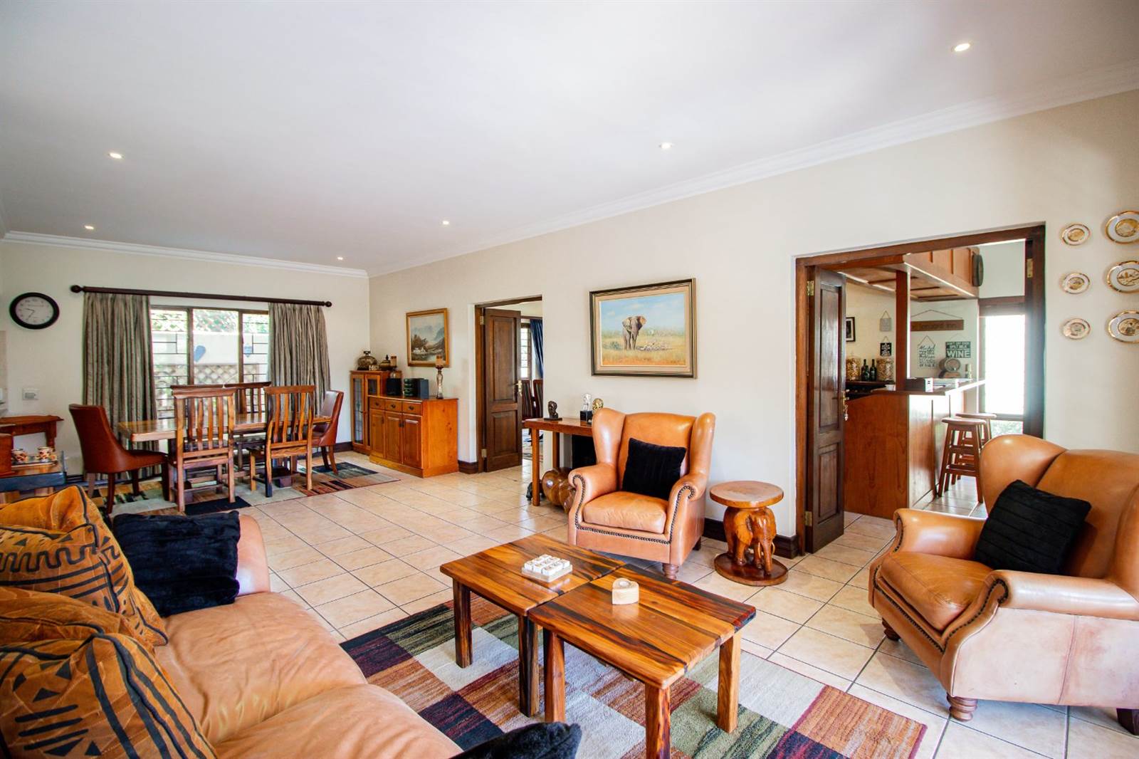 4 Bed House in Bryanston West photo number 13