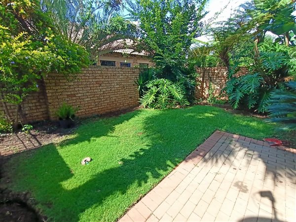 2 Bedroom Townhouse 2 Bedroom Townhouse