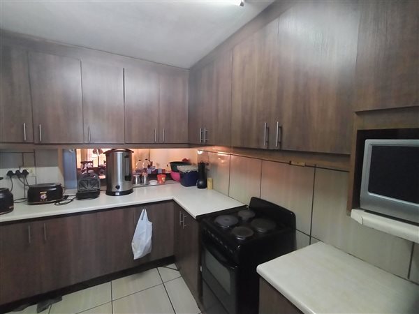 3 Bedroom Apartment 3 Bedroom Apartment