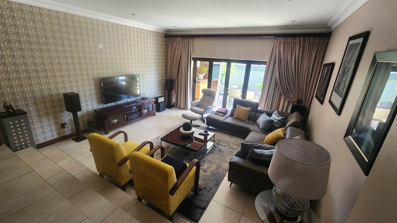 3 Bed House in Zambezi Country Estate photo number 9