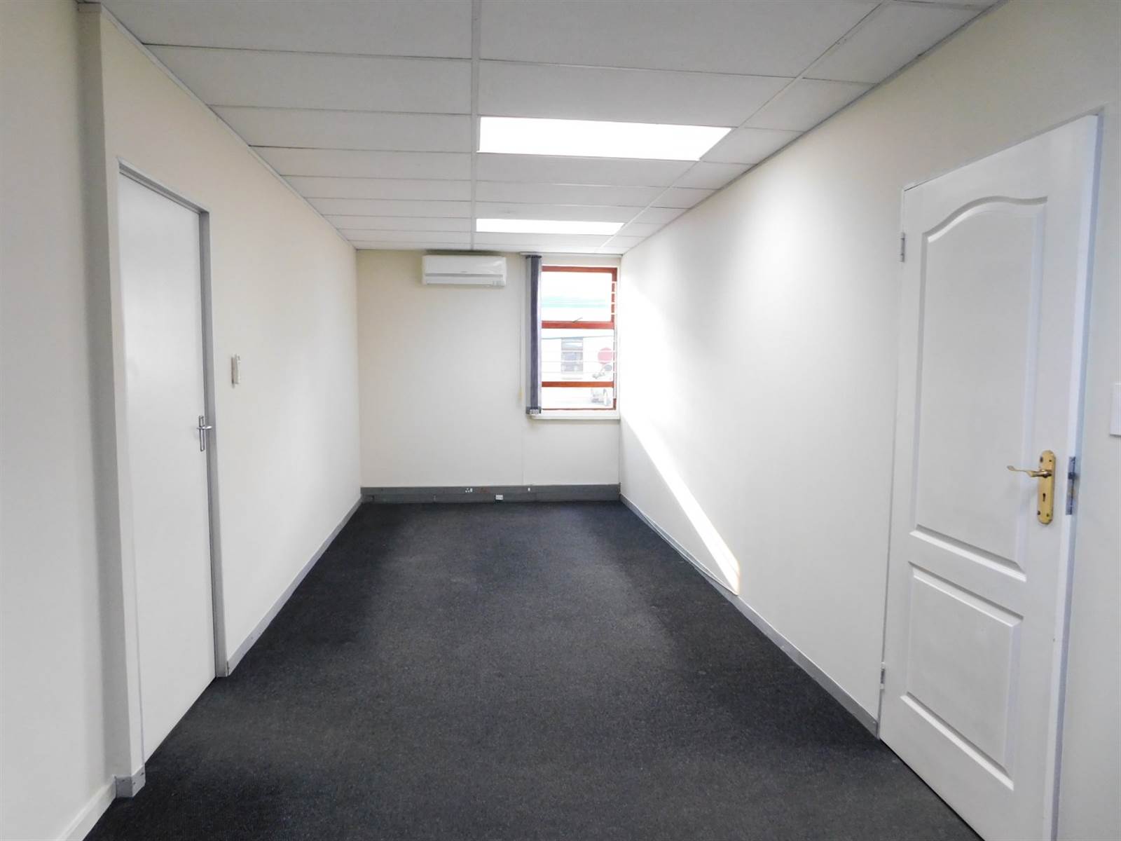 250  m² Commercial space in Randpark Ridge photo number 11