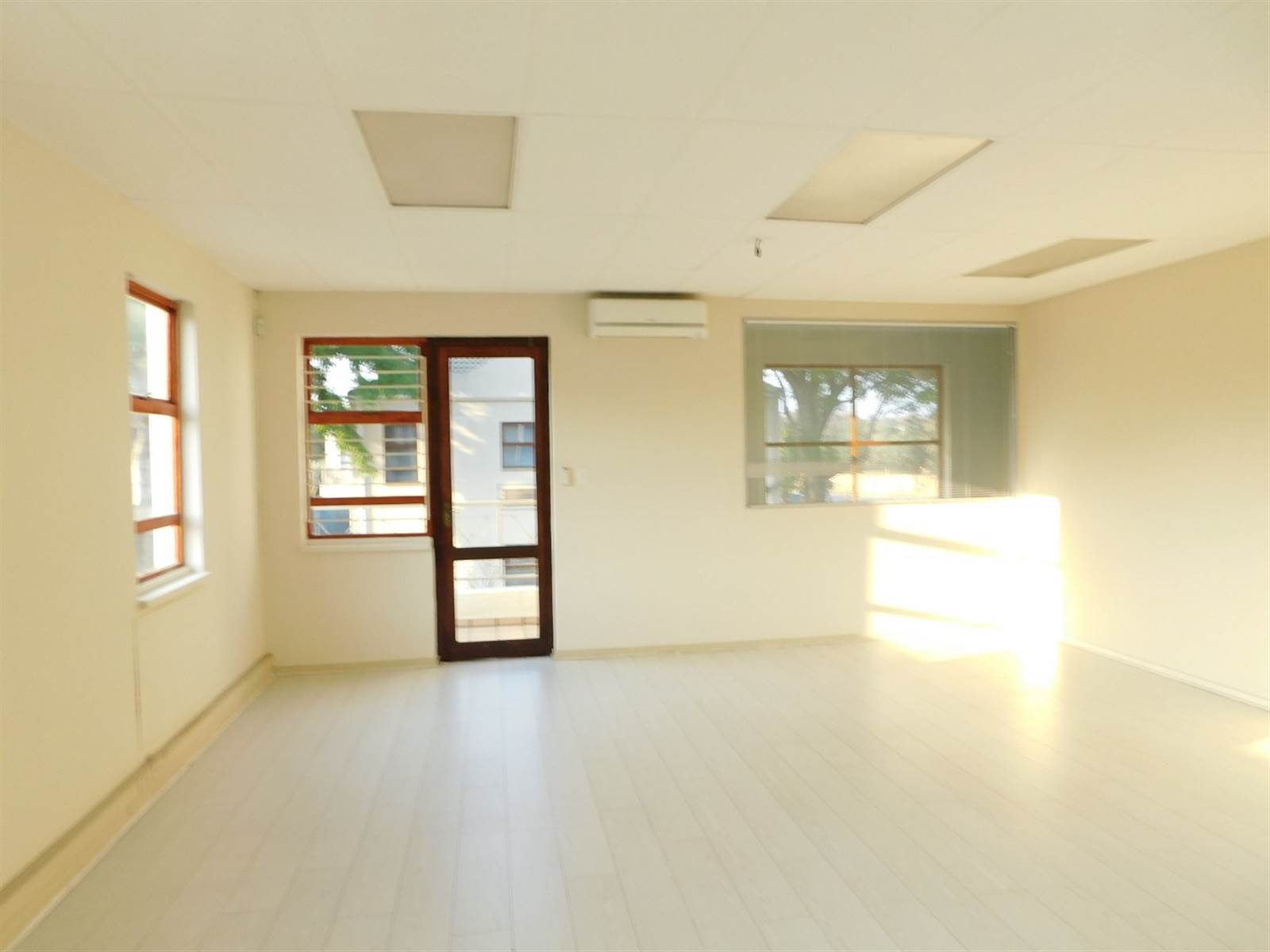 250  m² Commercial space in Randpark Ridge photo number 5