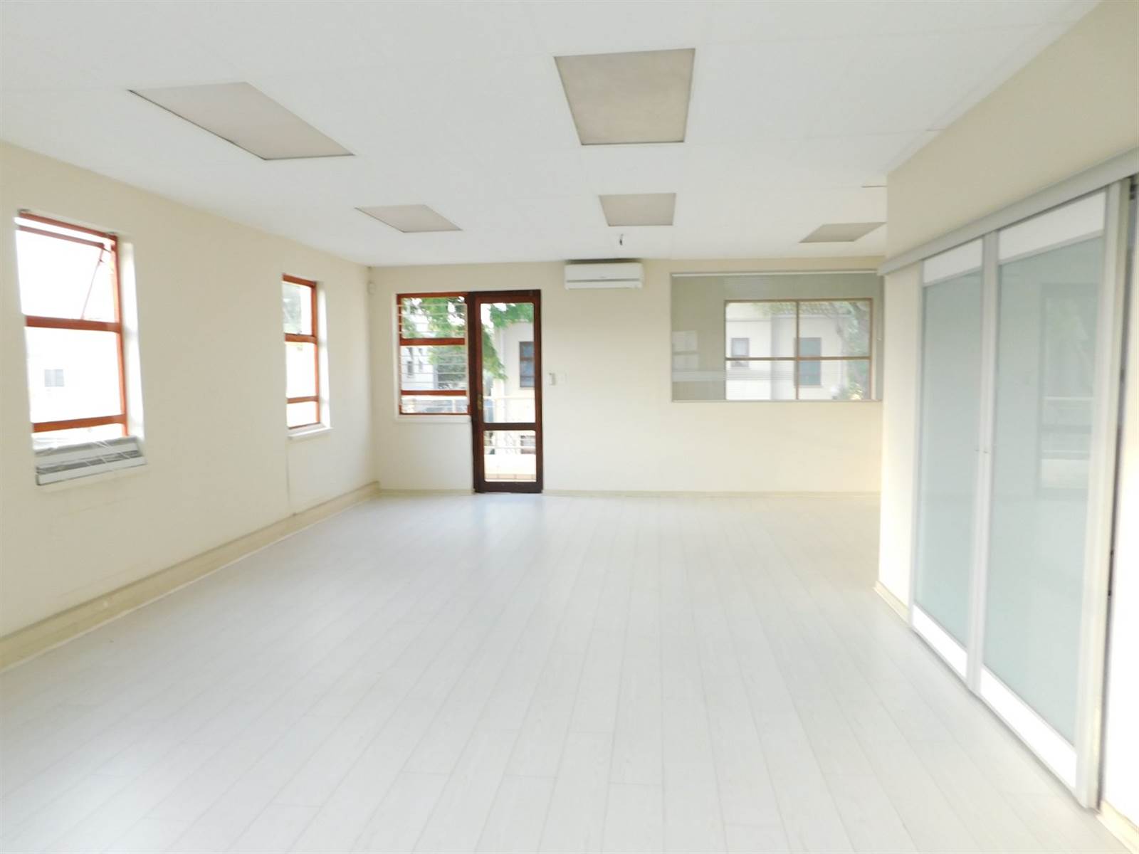 250  m² Commercial space in Randpark Ridge photo number 3