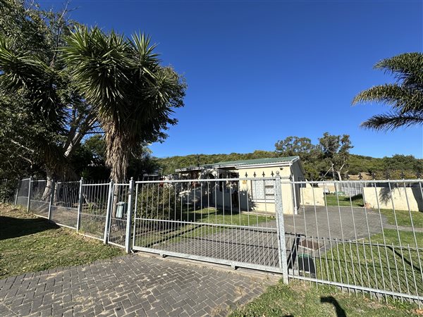 4 Bedroom House 4 Bedroom House
