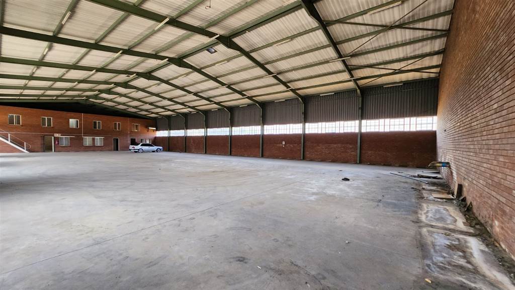 1700  m² Industrial space in Kirkney photo number 9