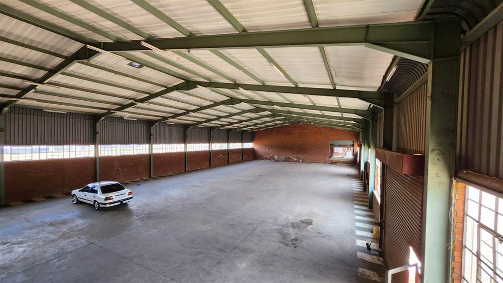 1700  m² Industrial space in Kirkney photo number 17