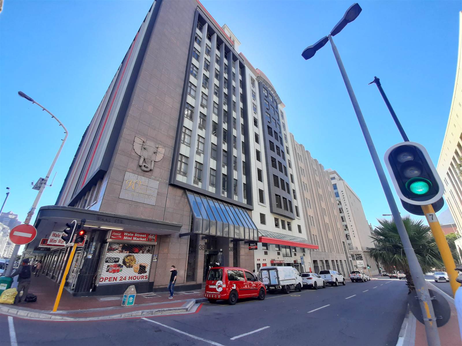 233  m² Commercial space in Cape Town City Centre photo number 3