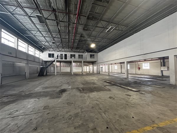 2 040  m² Industrial space