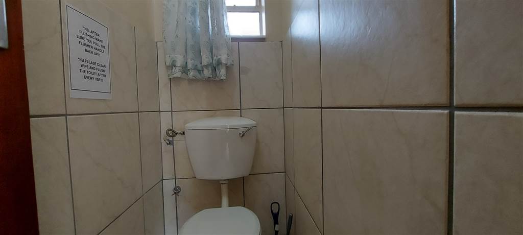 3 Bed Apartment in Bloemfontein photo number 25