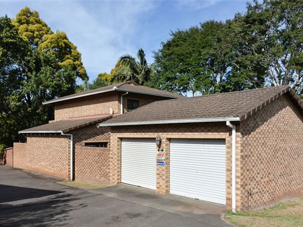3 Bedroom Townhouse 3 Bedroom Townhouse