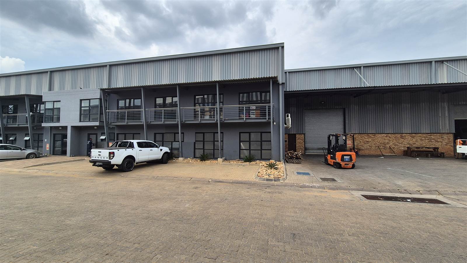 1587  m² Industrial space in Kya Sands photo number 1
