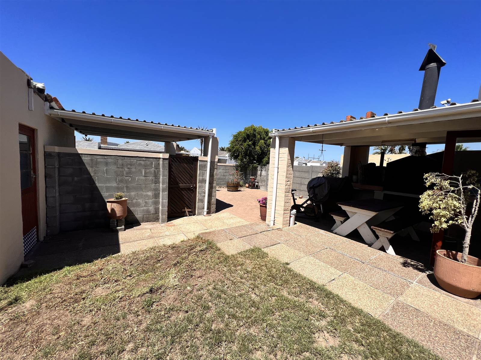2 Bed House in Edgemead photo number 5