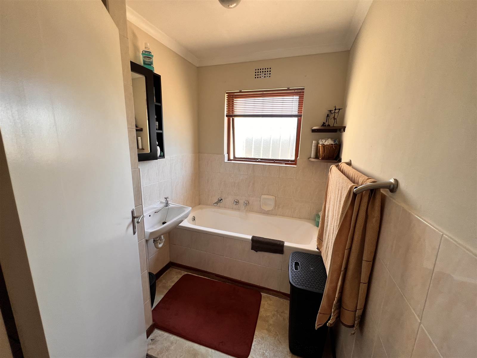 2 Bed House in Edgemead photo number 19