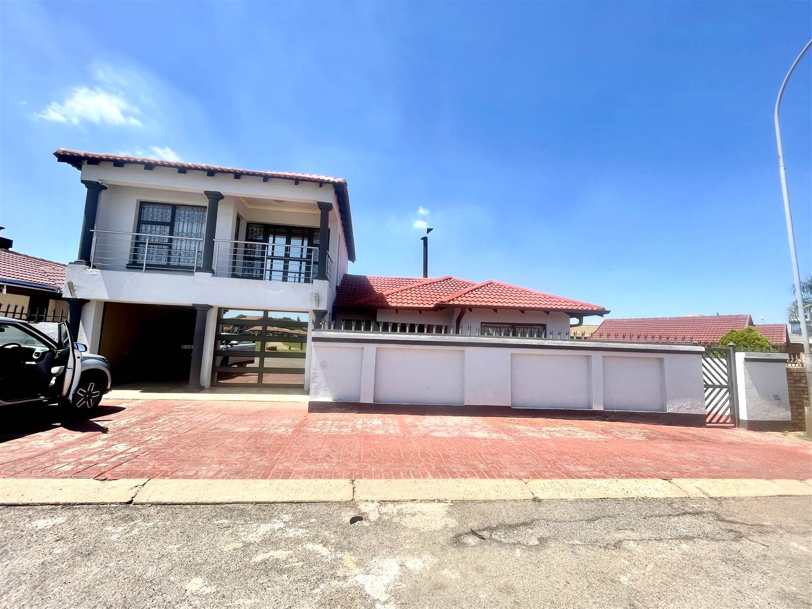 4 Bed House in Mamelodi Sun Valley photo number 1