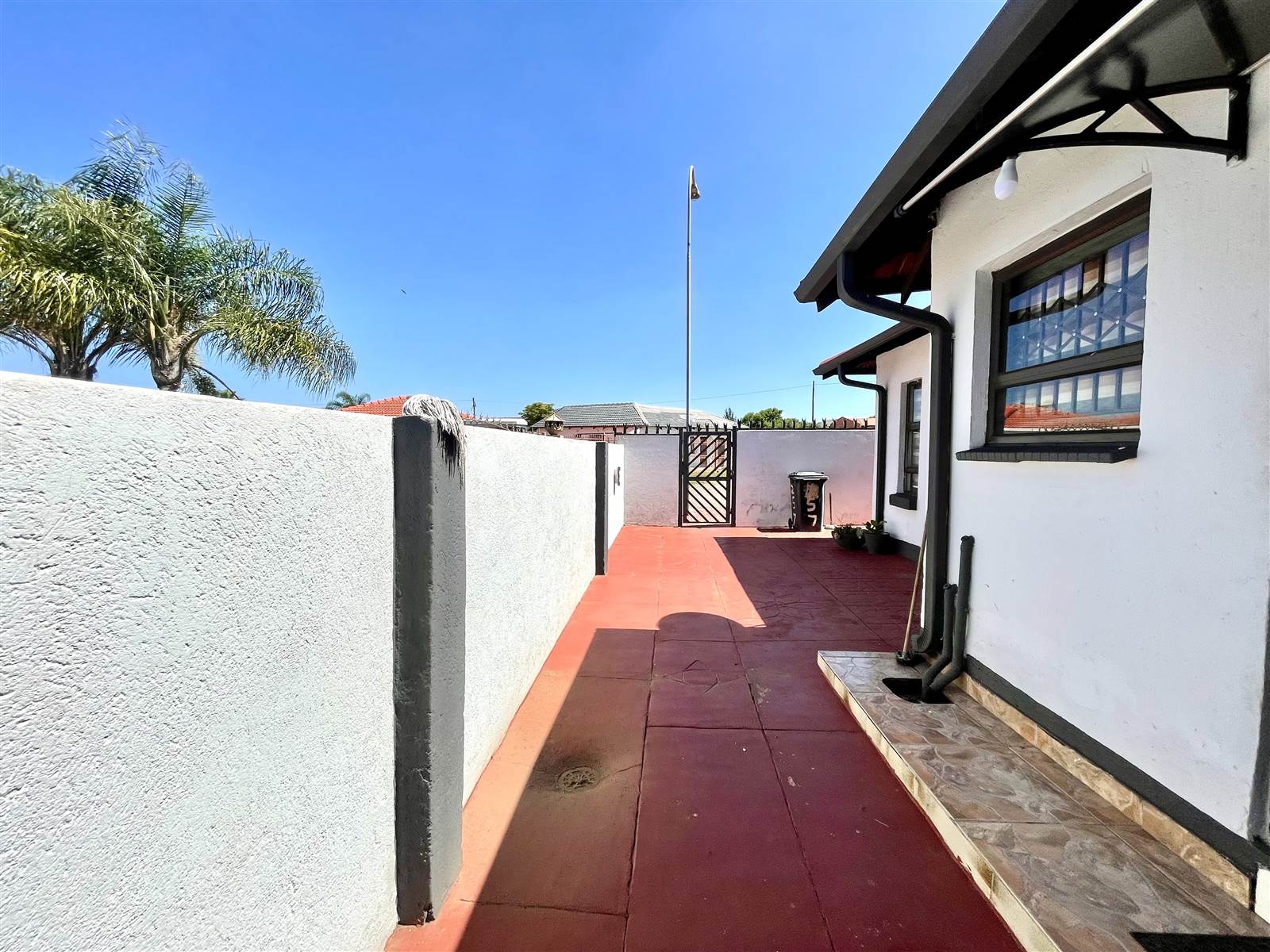 4 Bed House in Mamelodi Sun Valley photo number 11