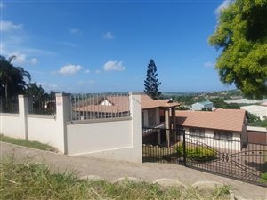 4 Bed House in Lotusville