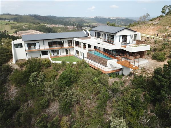 4 Bedroom House 4 Bedroom House