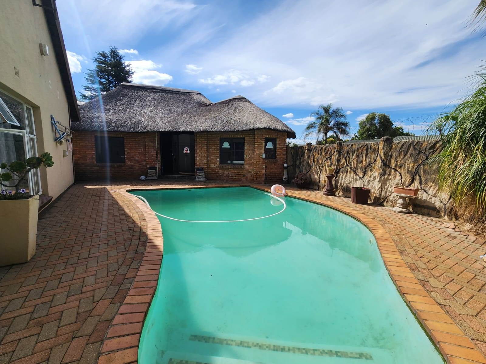 6 Bed House in Brenthurst photo number 2