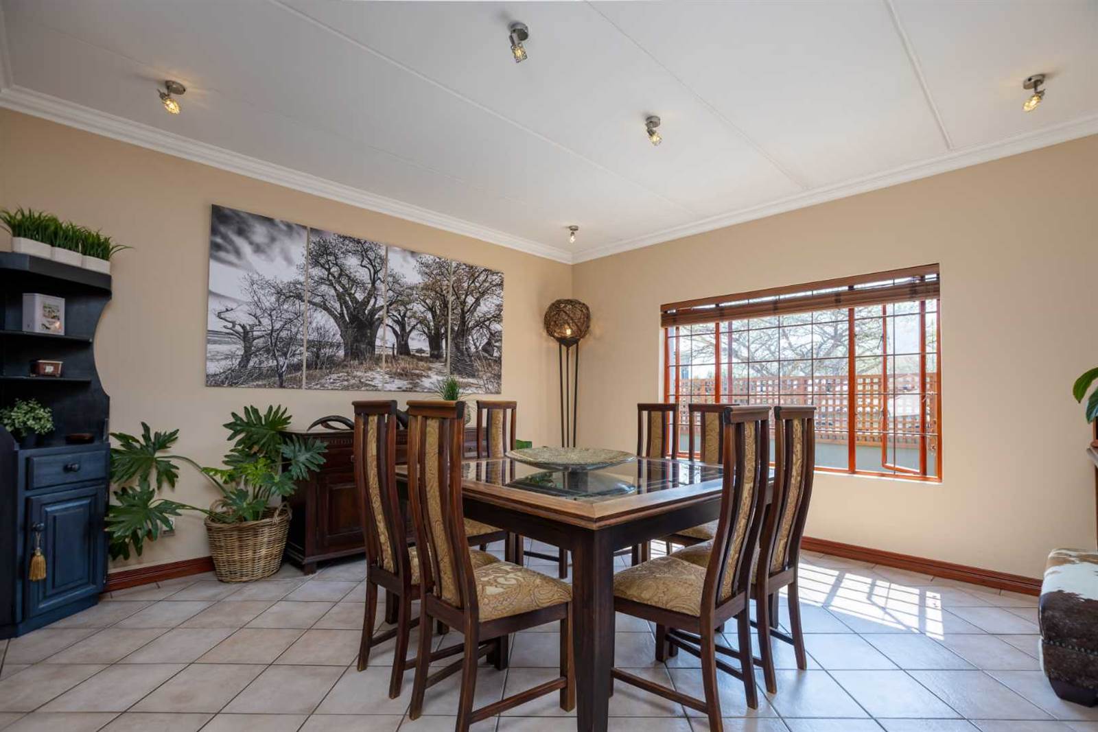 3 Bed House in Lonehill photo number 6