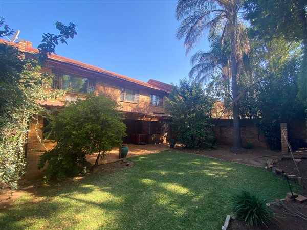 4 Bed Townhouse in Hatfield