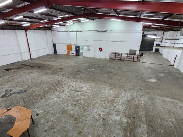 1005  m² Commercial space in Springfield