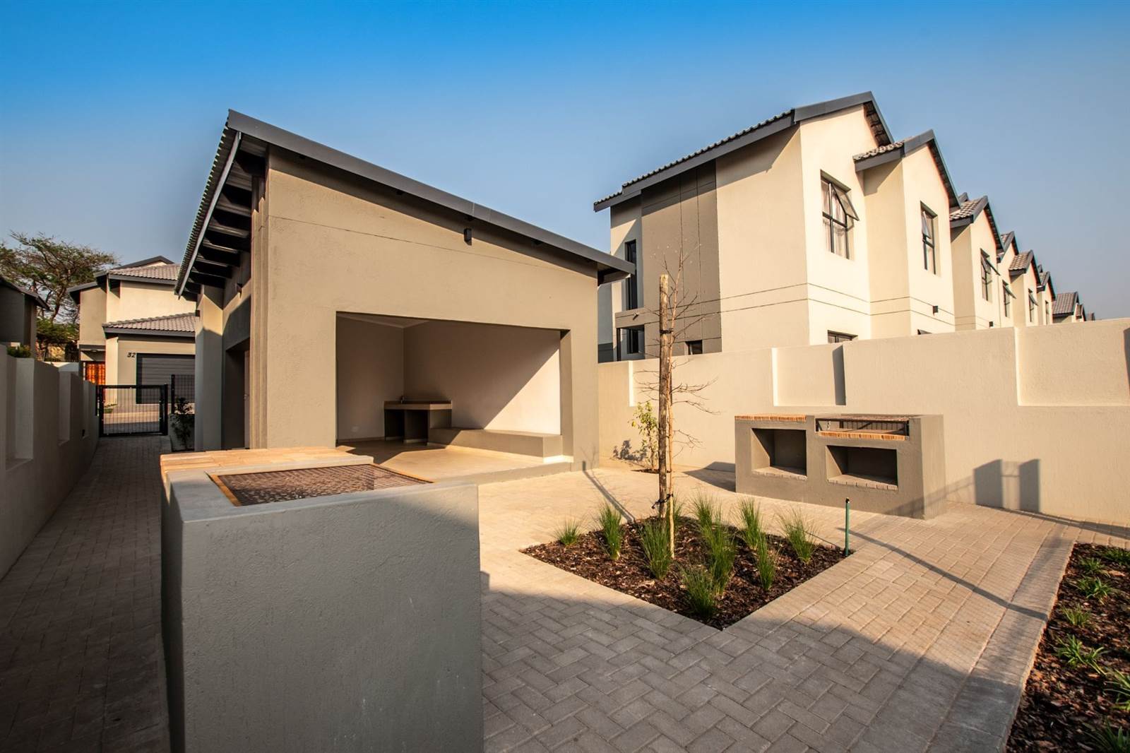 3 Bed Townhouse in Nelspruit photo number 18