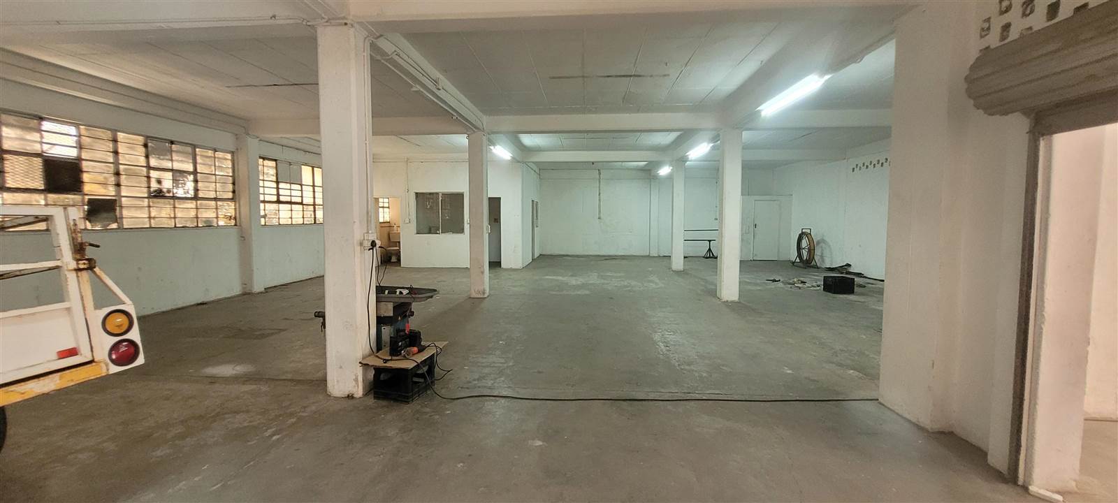 3000  m² Industrial space in Industria North photo number 1