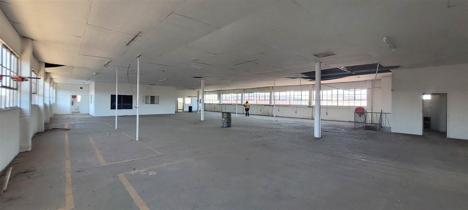 3000  m² Industrial space in Industria North photo number 19
