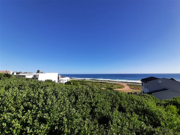 952 m² Land available in Seaview