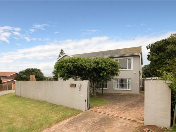 4 Bed House in Kenton-on-Sea