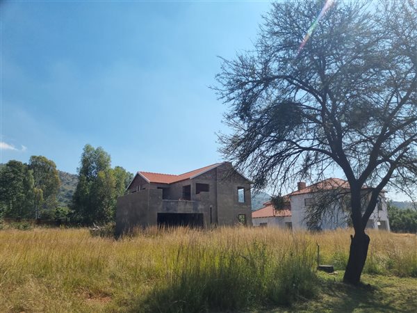 4 Bedroom House 4 Bedroom House