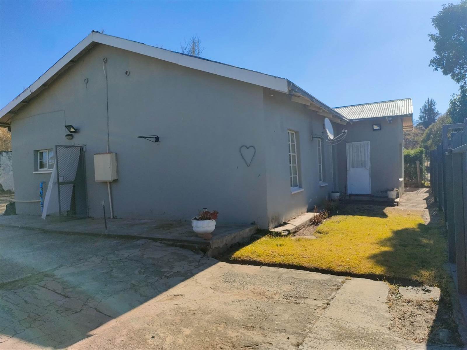 3 Bed House in Dewetsdorp photo number 14