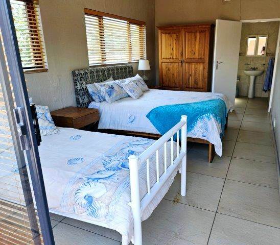 7 Bed House in Umtentweni photo number 16