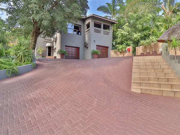 10 Bed House in Protea Park
