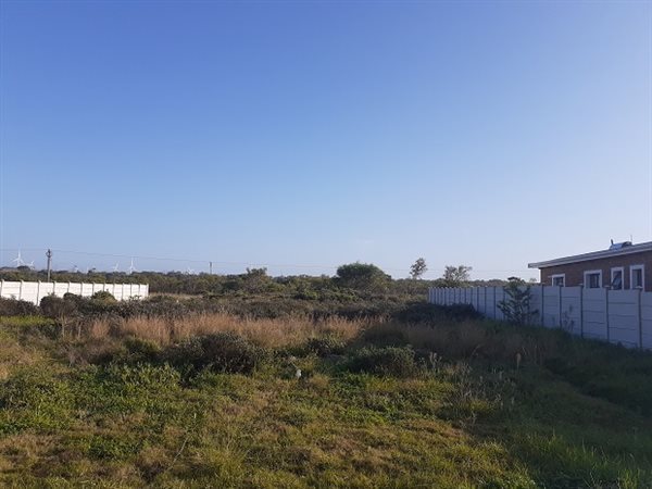 677 m² Land available in Wavecrest