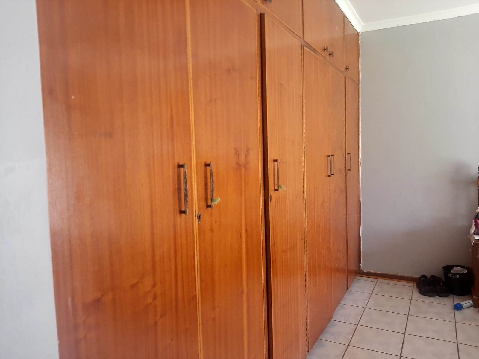 3 Bed House in Hartbeesfontein photo number 6