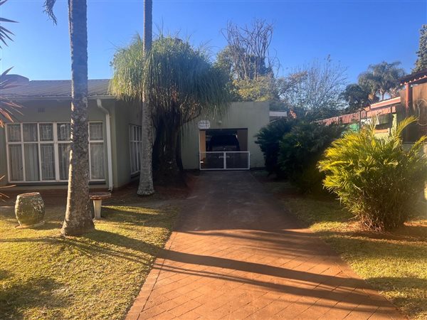 4 Bedroom House 4 Bedroom House