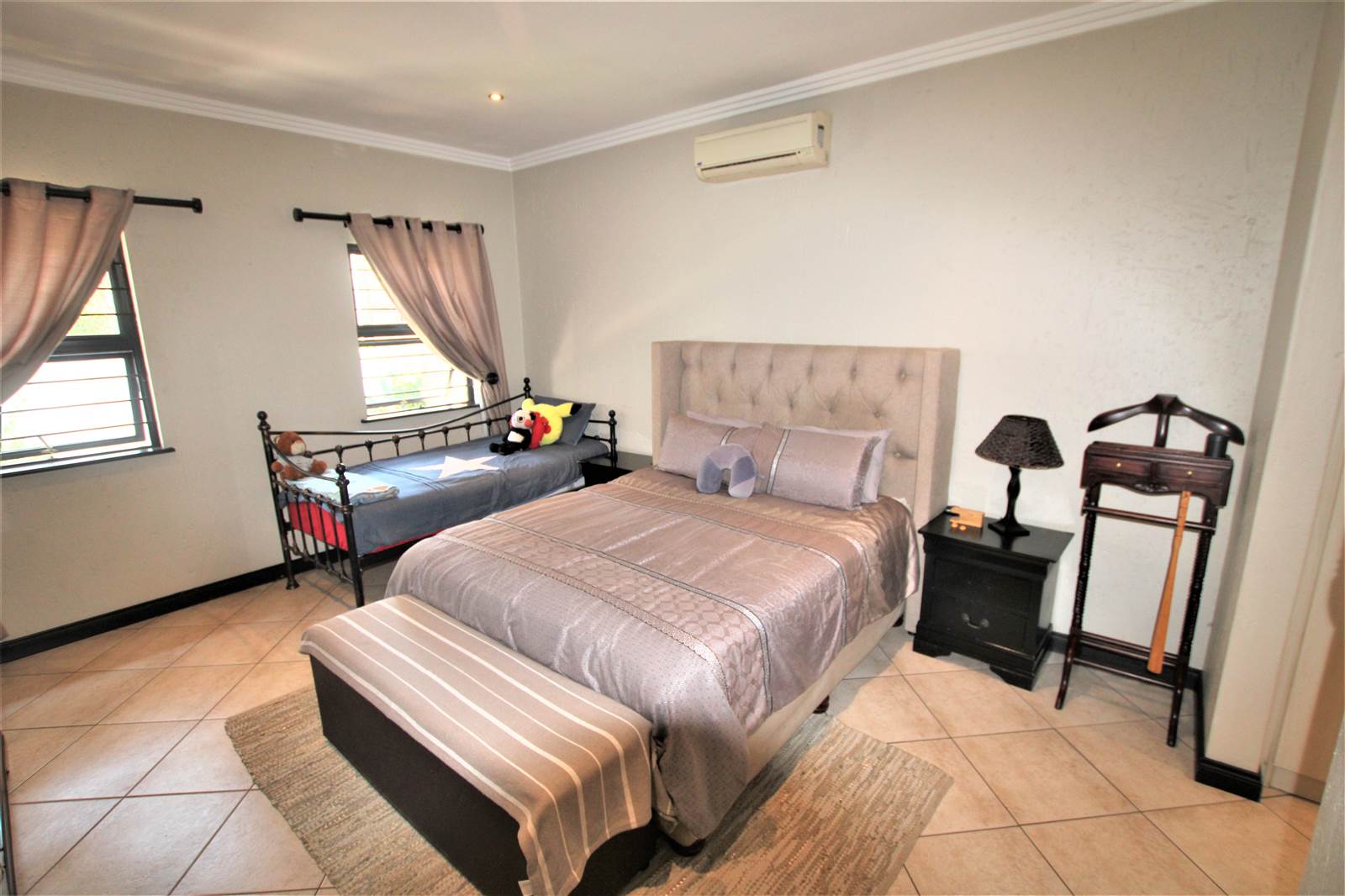 3 Bed House in Greenstone Hill photo number 10