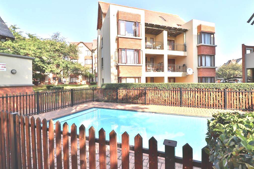 2 Bed Apartment in Zambezi Country Estate photo number 8